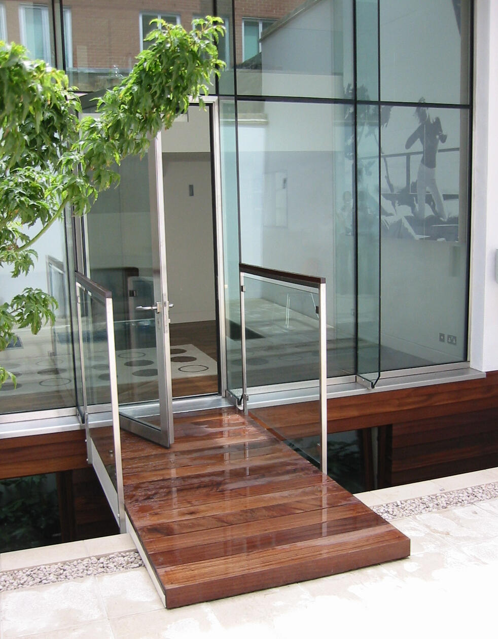 Glass wall